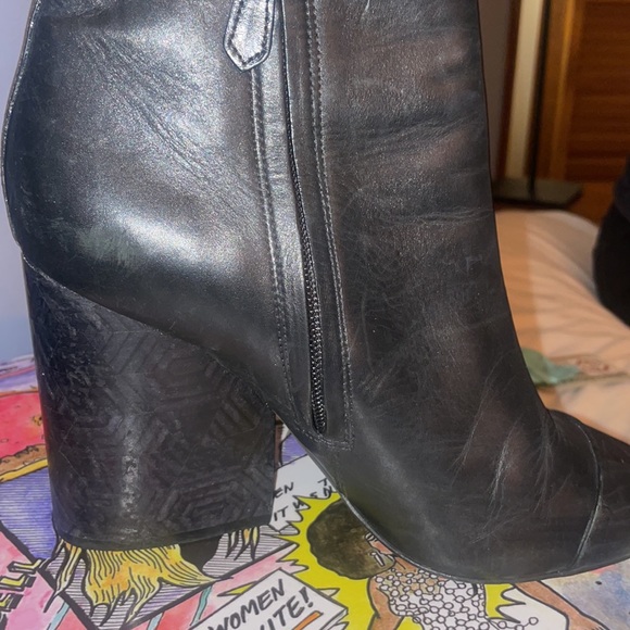 used coach booty heels, in good condition - Picture 3 of 4